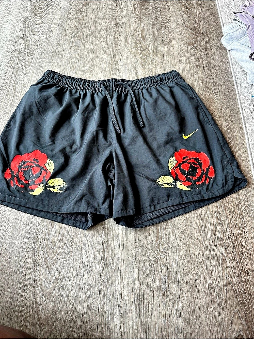 Nike Sportswear City of Roses Lined Woven Flow Shorts Woven Flow Shorts XXL